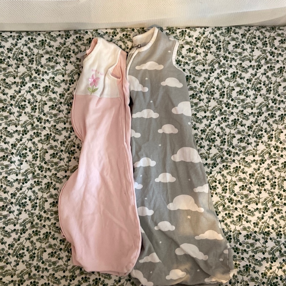 2 infant sleep bags